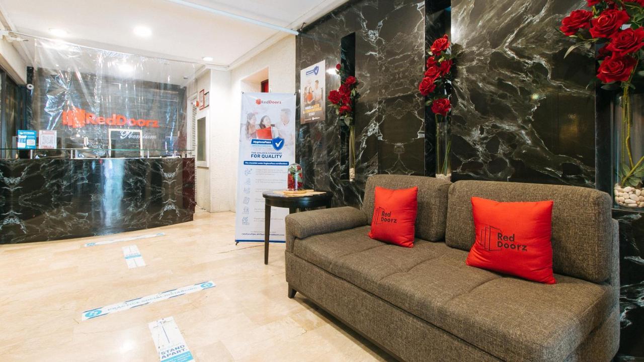 Reddoorz Premium Near Greenbelt Makati - Vaccinated Staff San Pedro Makati Eksteriør billede