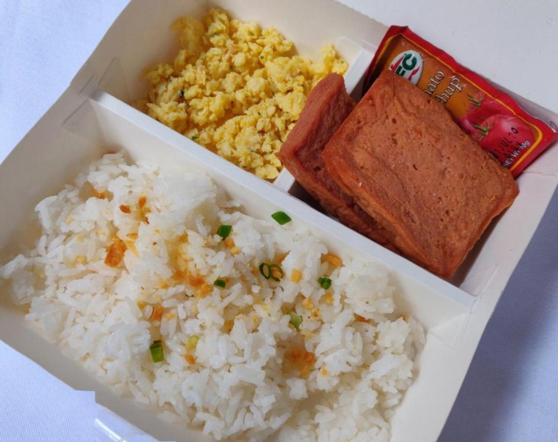 Reddoorz Premium Near Greenbelt Makati - Vaccinated Staff San Pedro Makati Eksteriør billede