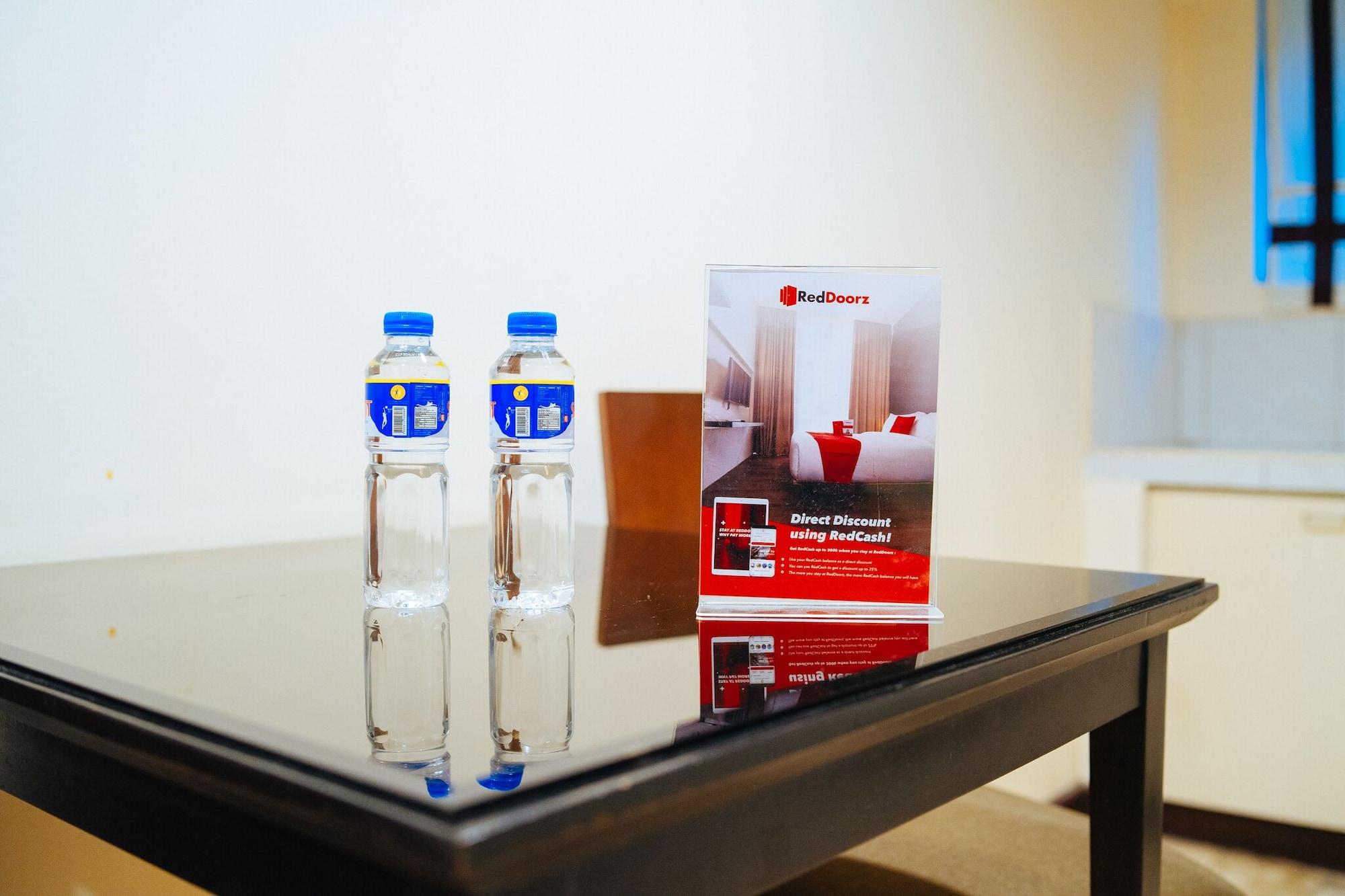 Reddoorz Premium Near Greenbelt Makati - Vaccinated Staff San Pedro Makati Eksteriør billede