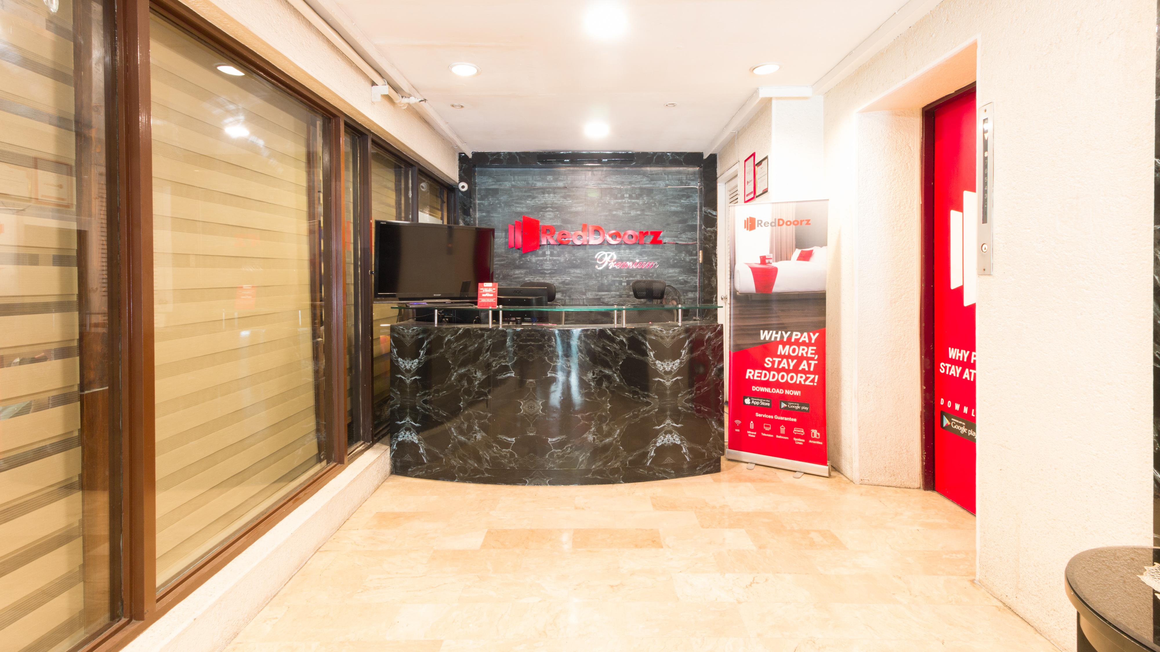 Reddoorz Premium Near Greenbelt Makati - Vaccinated Staff San Pedro Makati Eksteriør billede